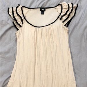 H&M cream and black flutter sleeve T-shirt
